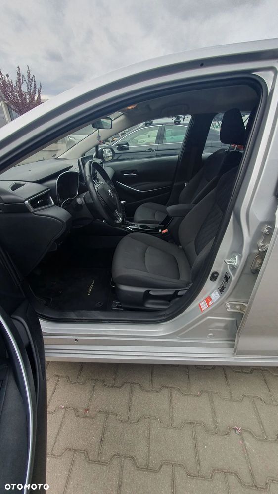 Toyota Corolla - 4