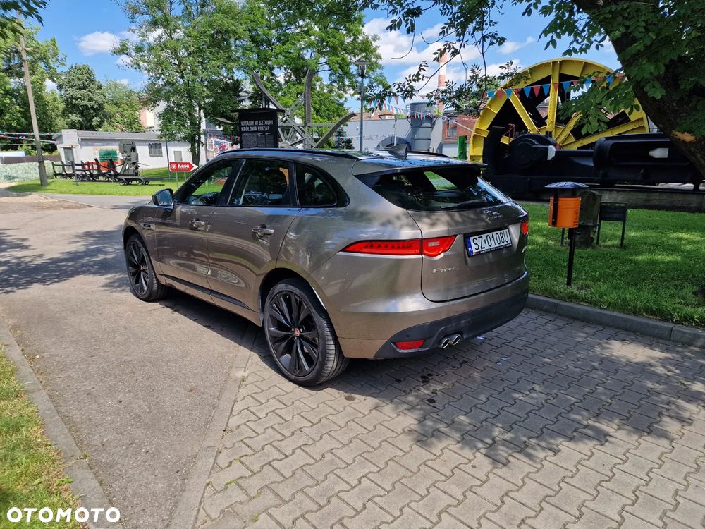 Jaguar F-Pace 20d AWD R-Sport - 8