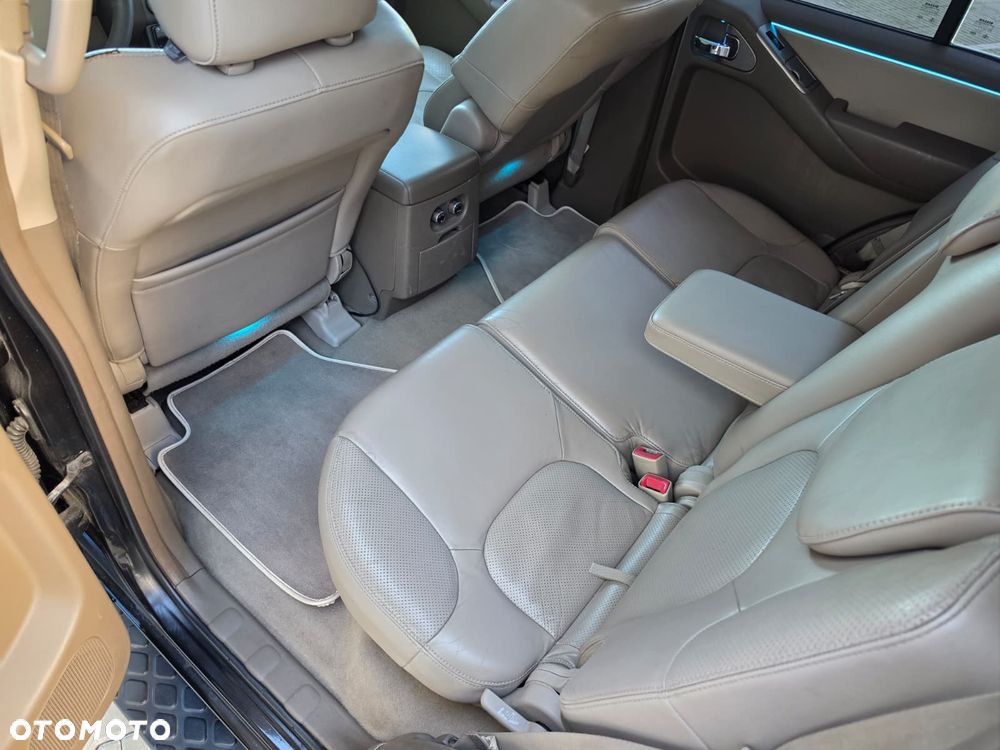 Nissan Pathfinder - 19