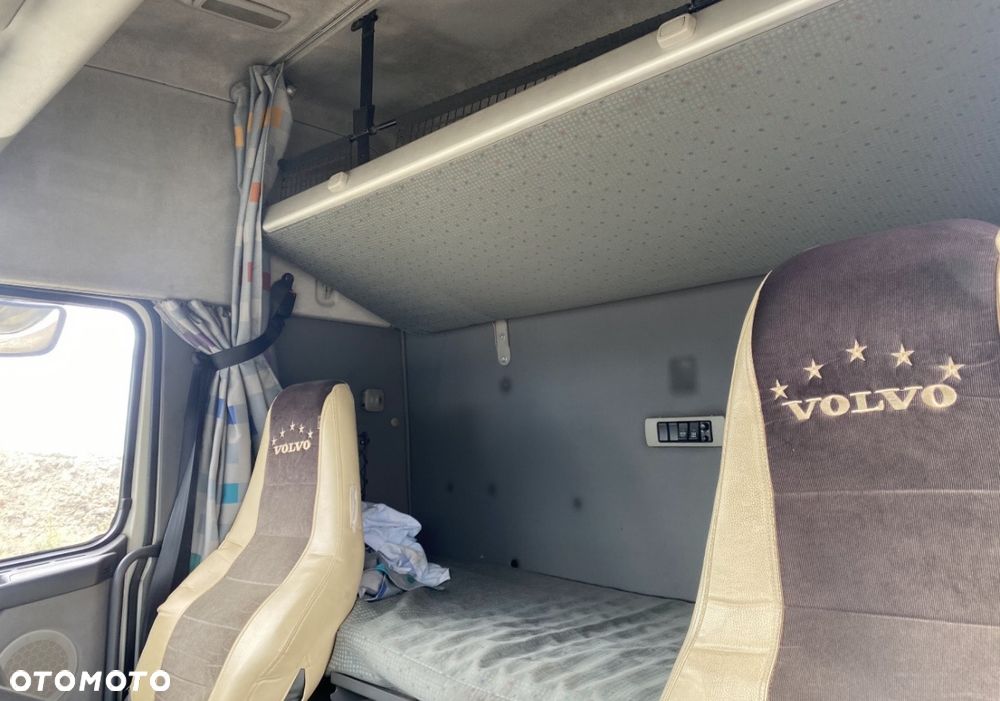 Volvo FH12 - 8
