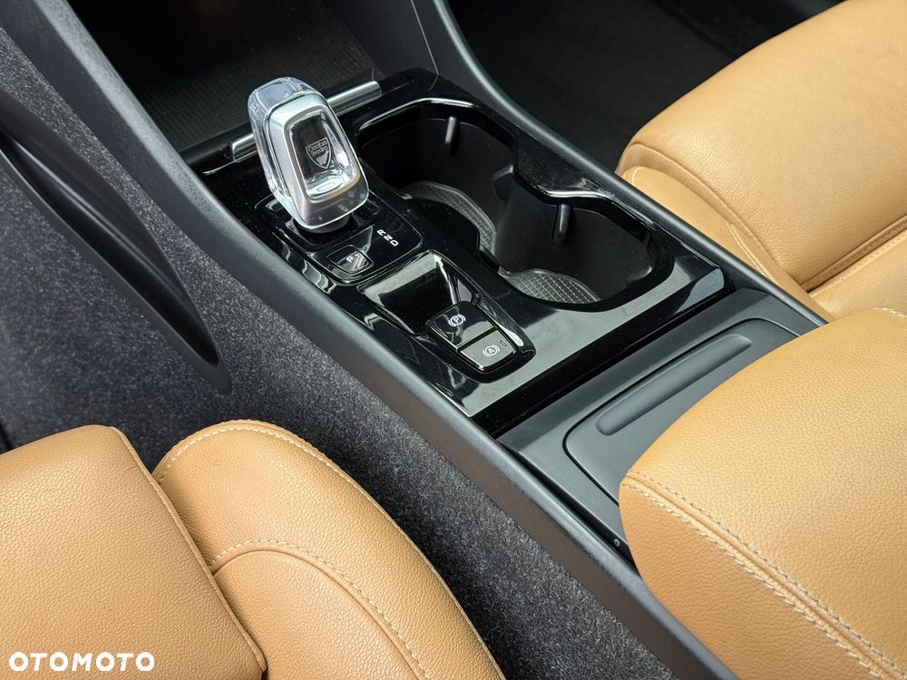 Volvo XC 40 T3 Geartronic Inscription - 16