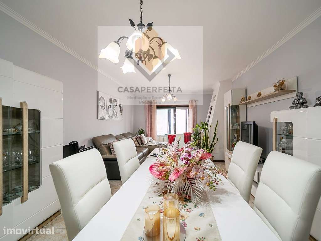 Apartamento T3 Como Novo com Varandas e Box - a 1500 metros da Prai... - Grande imagem: 5/35