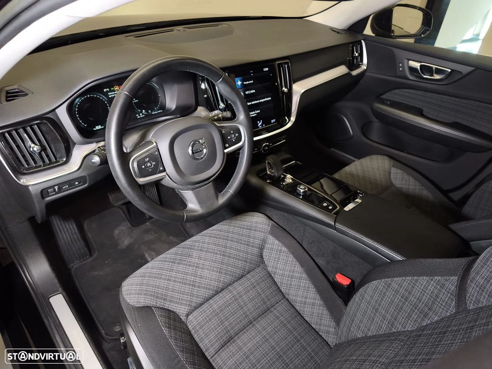 Volvo V60 2.0 T6 AWD TE Inscription Expression — fotografia 21