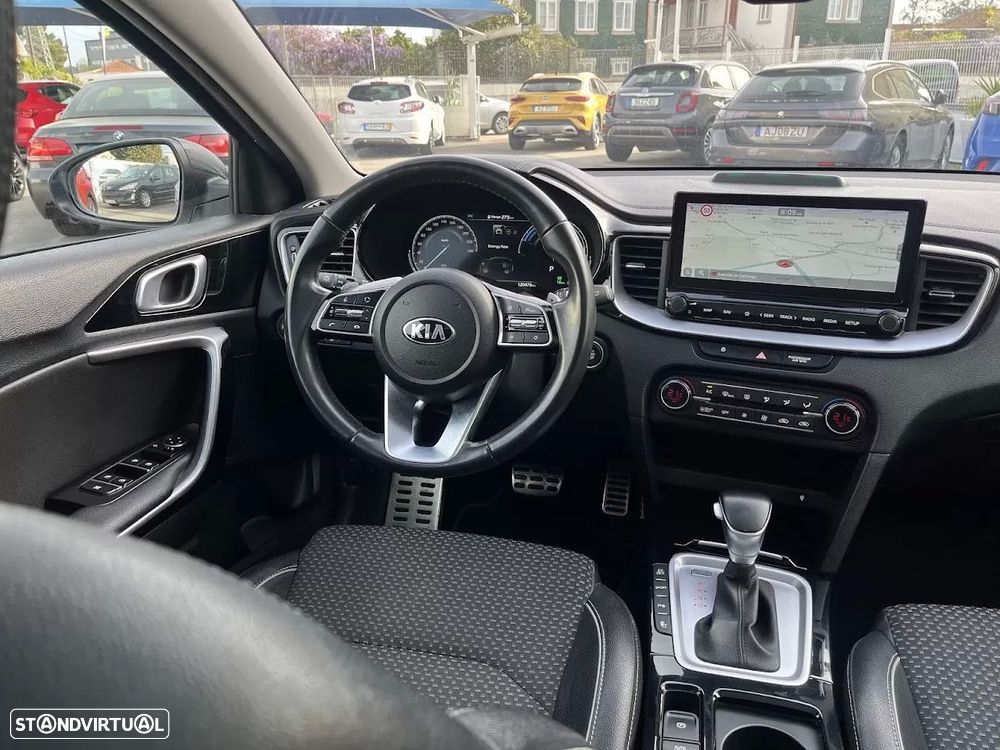 Kia XCeed 1.6 GDi PHEV Drive - 11