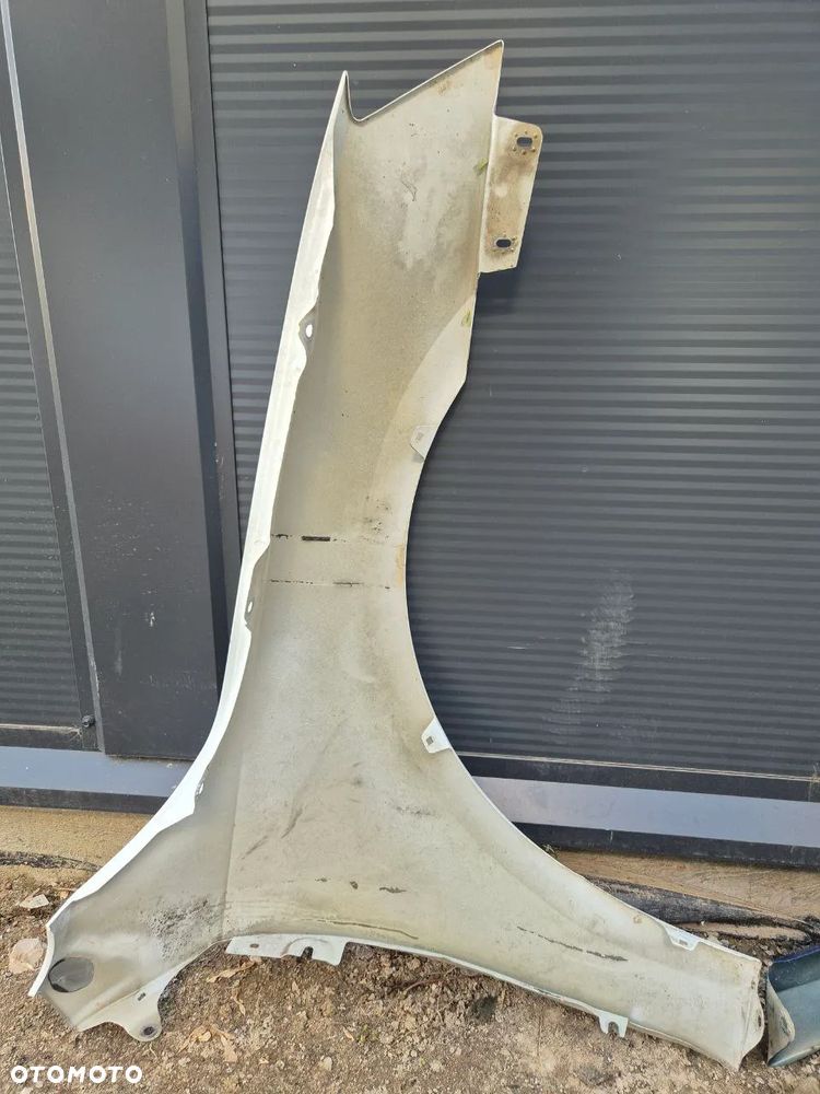 Błotnik Skoda Octavia III BIAŁY NIEBIESKI - 10