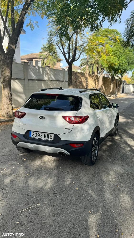 Kia Stonic 1.6 DSL HP Urban - 4