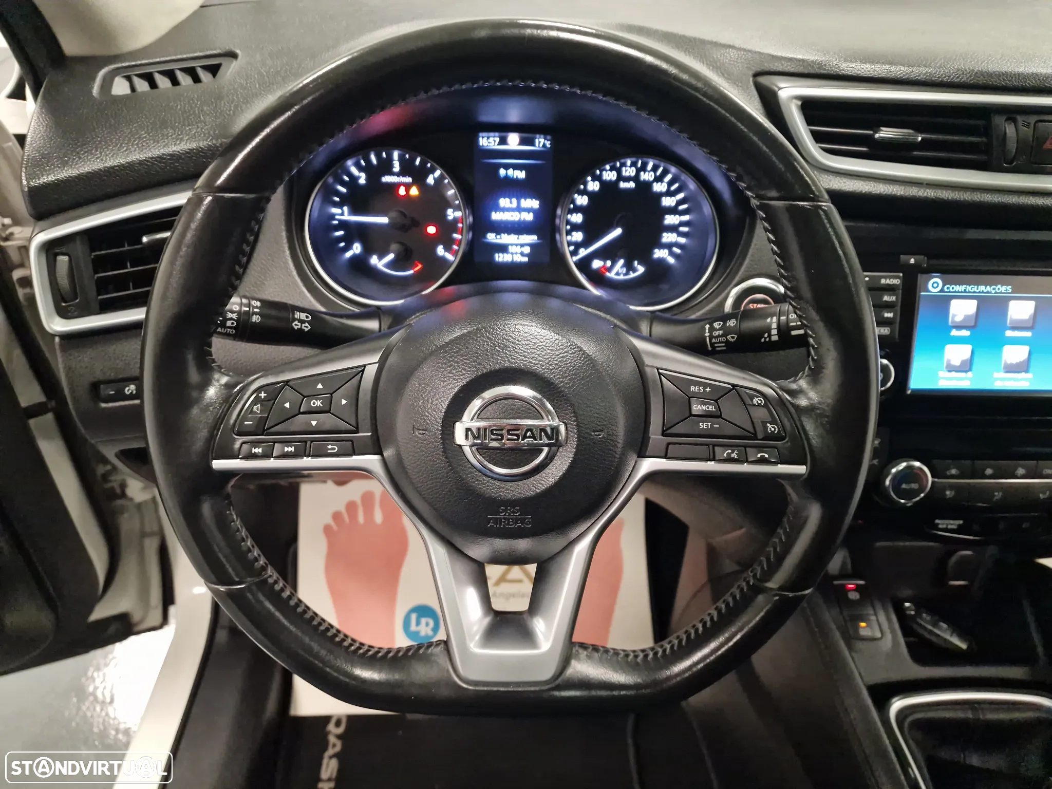 Nissan Qashqai 1.5 dCi N-Connecta 18 - 35
