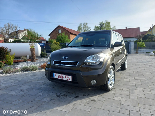 Kia Soul 1.6 CRDI Dream Team Edition