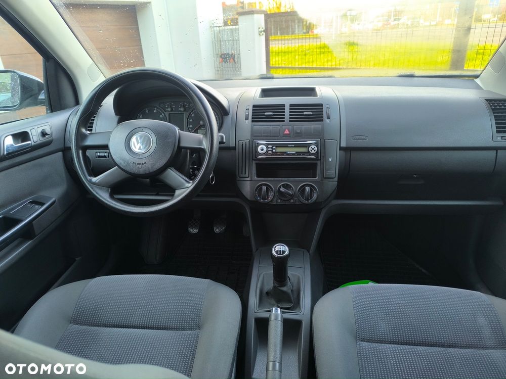 Volkswagen Polo 1.4 16V Comfortline - 15