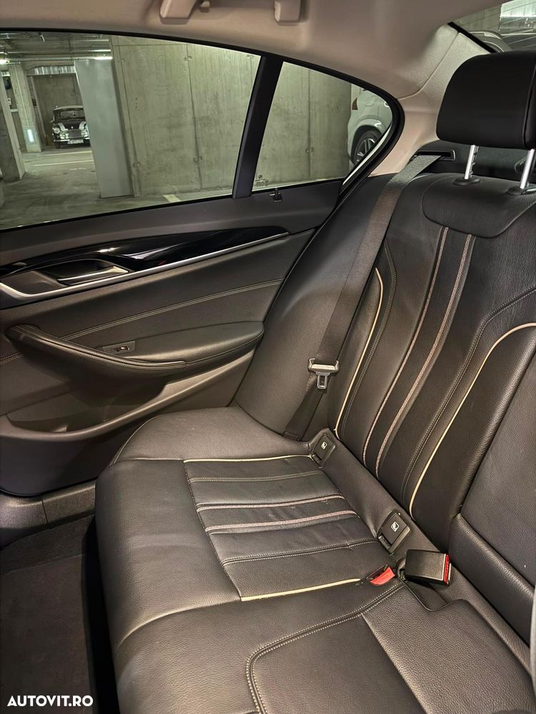 BMW Seria 5 520d Aut. Sport Line - 11