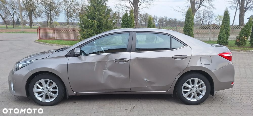 Toyota Corolla 1.6 Premium - 4