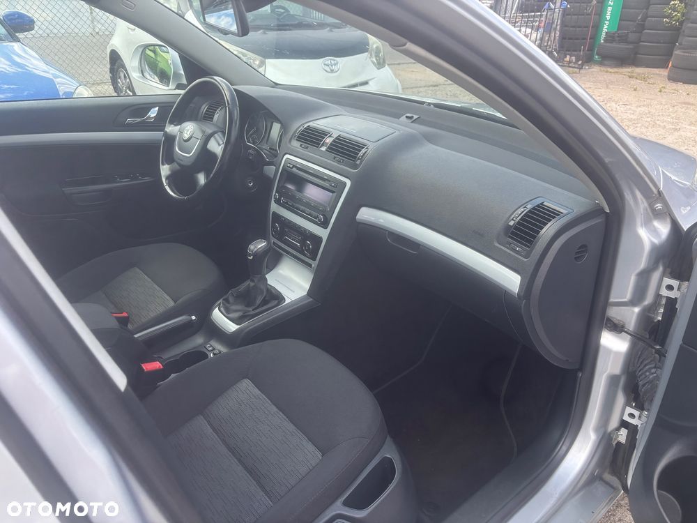 Skoda Octavia 1.4 TSI IMPULS EDITION - 17