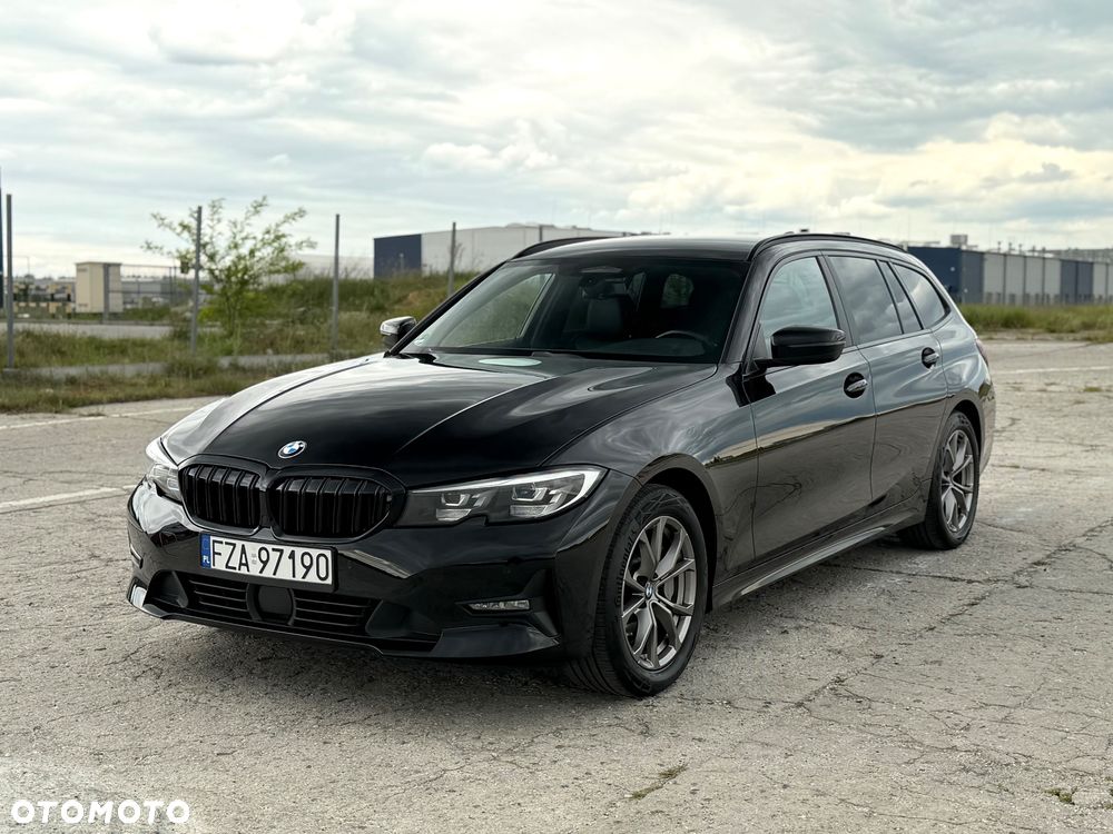 BMW Seria 3 330i Sport Line - 27