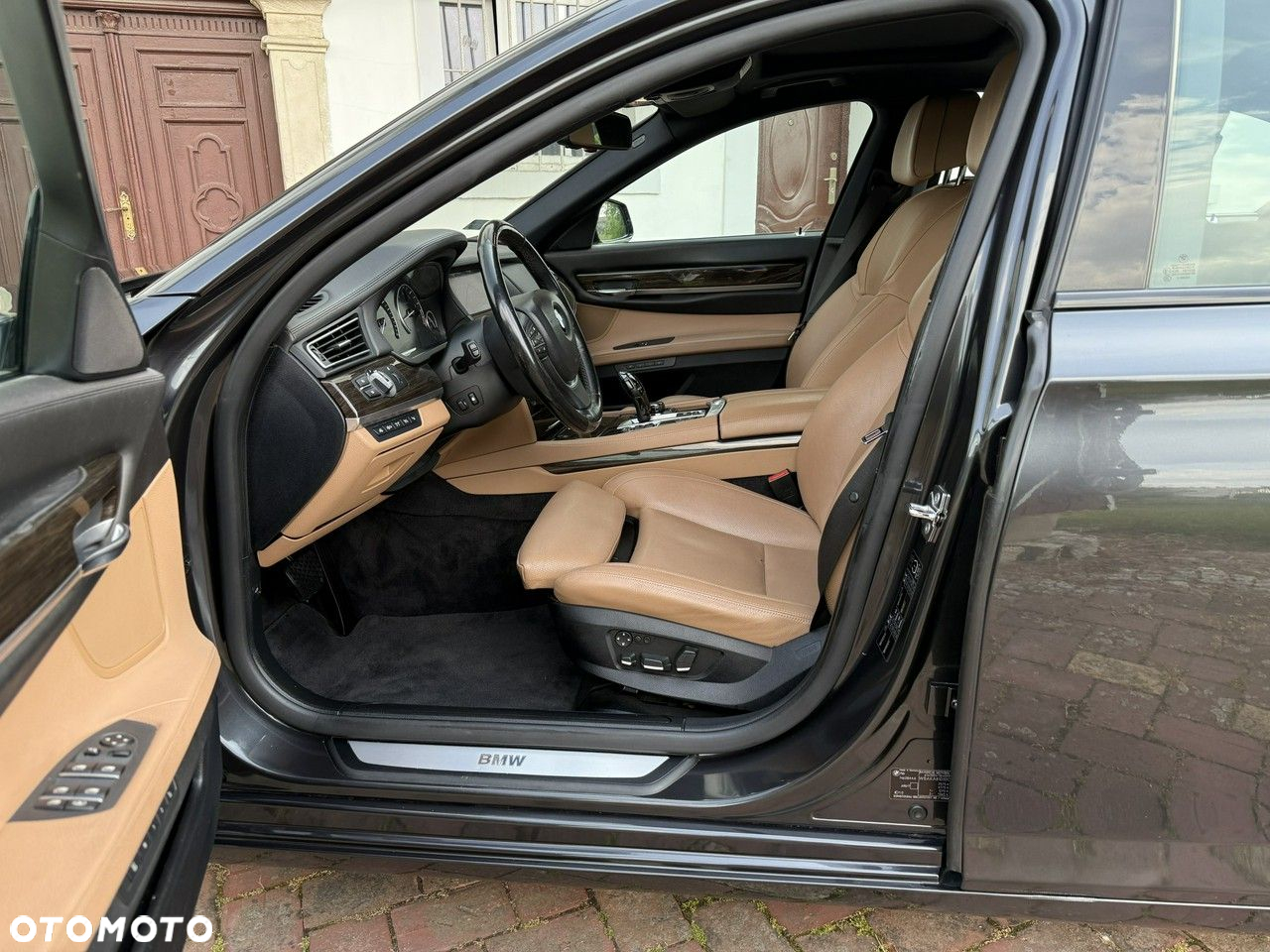 BMW Seria 7 750i - 20