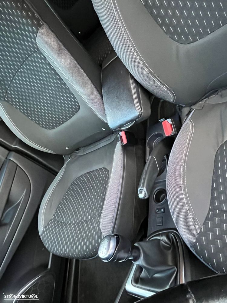 Renault Captur 0.9 TCE Initiale Paris - 13