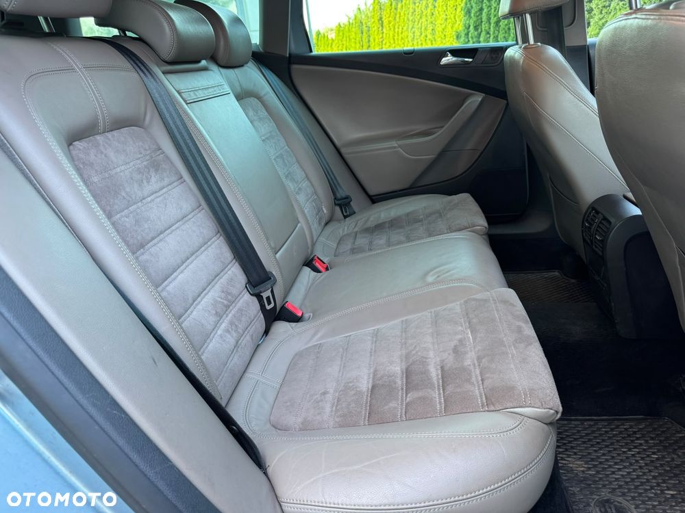 Volkswagen Passat 2.0 TDI Individual Chrom - 19