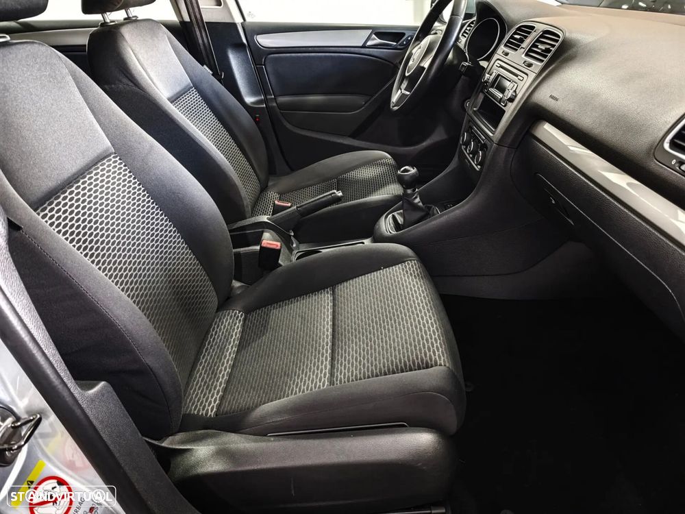 VW Golf 1.6 TDi Confortline - 19