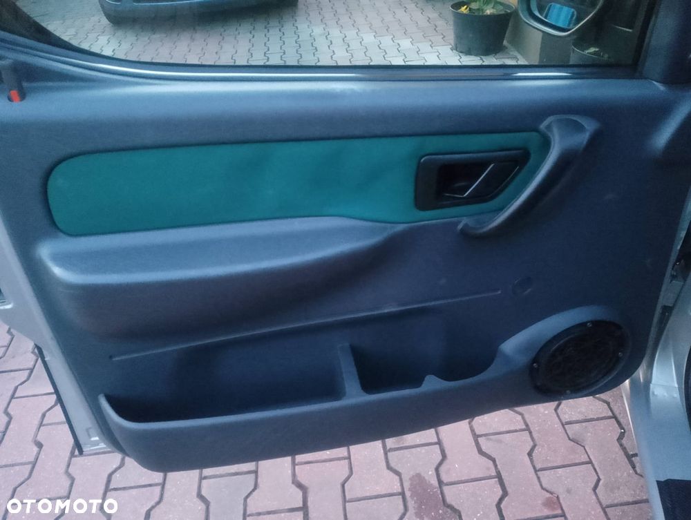 Citroën Berlingo 1.6i Pakiet Plus - 29