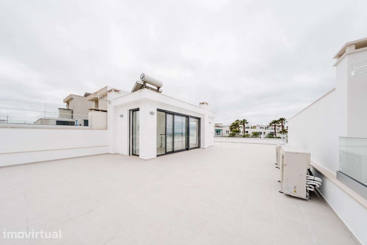 Moradia T3 Nova C/ Vista Mar, Piscina e Garagem, Areia Branca, Lour... - Grande imagem: 2/38