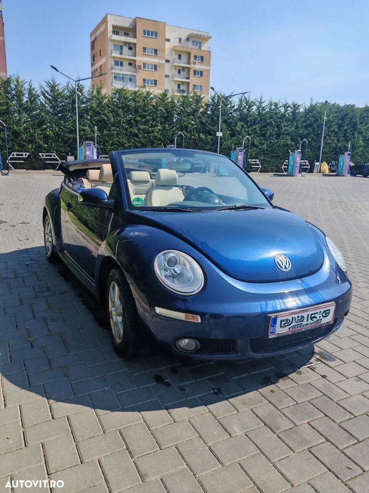 Volkswagen New Beetle - 2