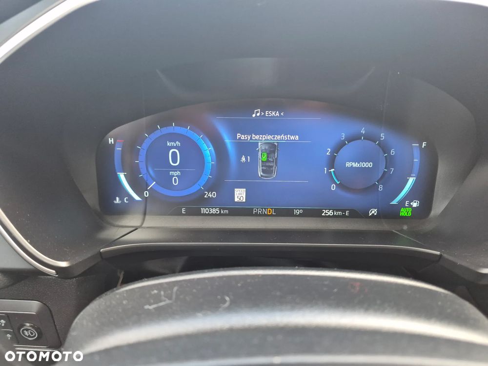 Ford Kuga - 13
