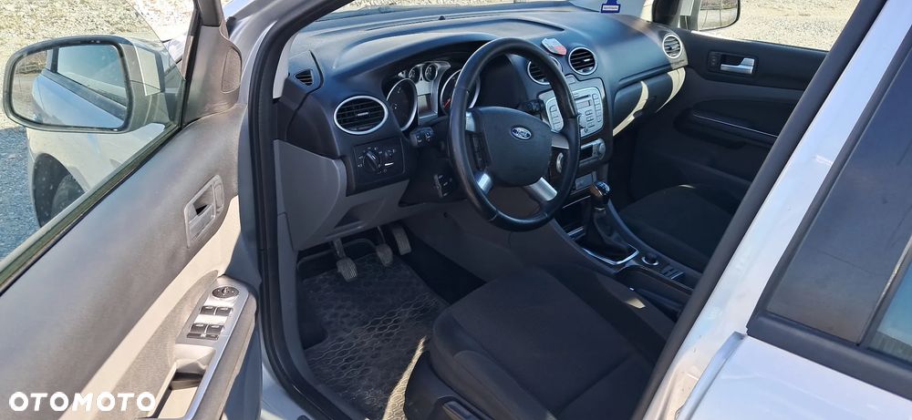 Ford Focus 1.6 TDCi Ghia - 11