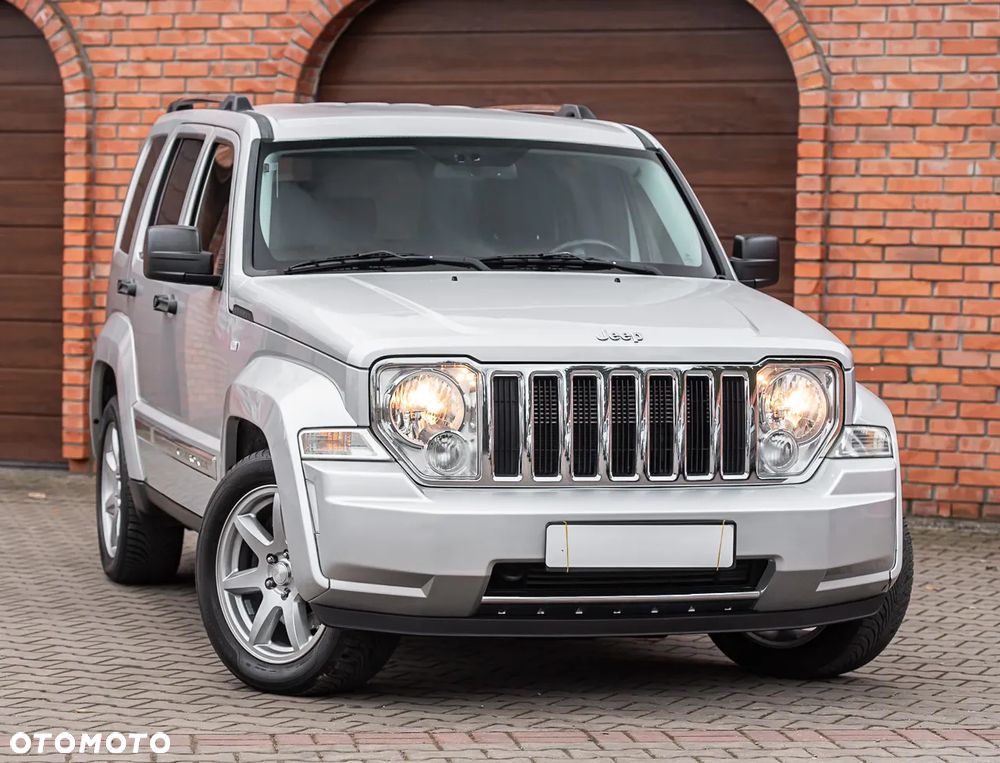 Jeep Cherokee 3.7L Limited - 6