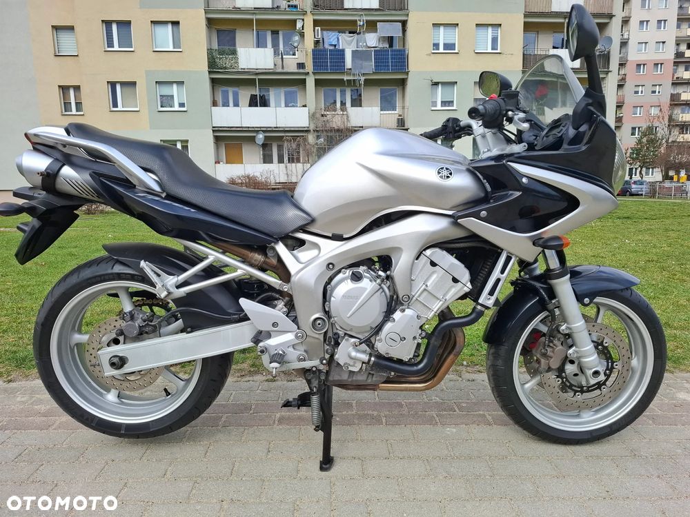 Yamaha FZ6 - 1