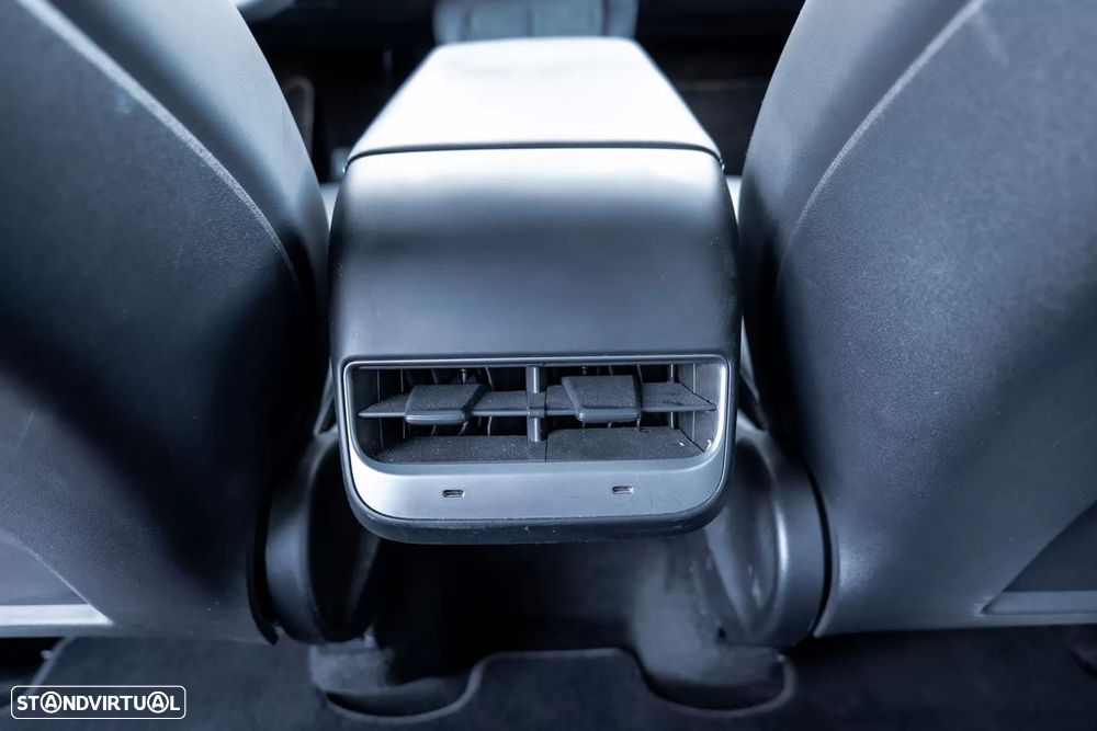 Tesla Model Y Long Range Tração Integral - 22