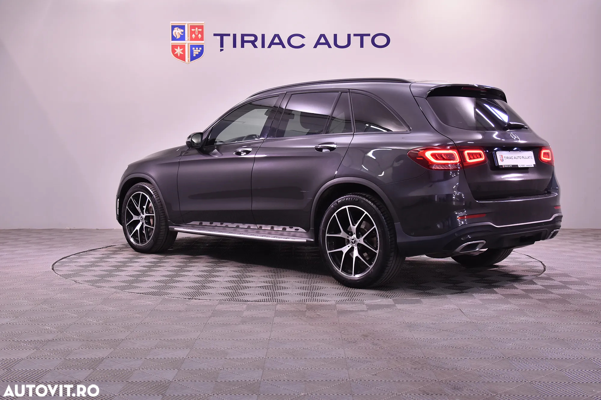 Mercedes-Benz GLC 300 d 4Matic 9G-TRONIC AMG Line - 3
