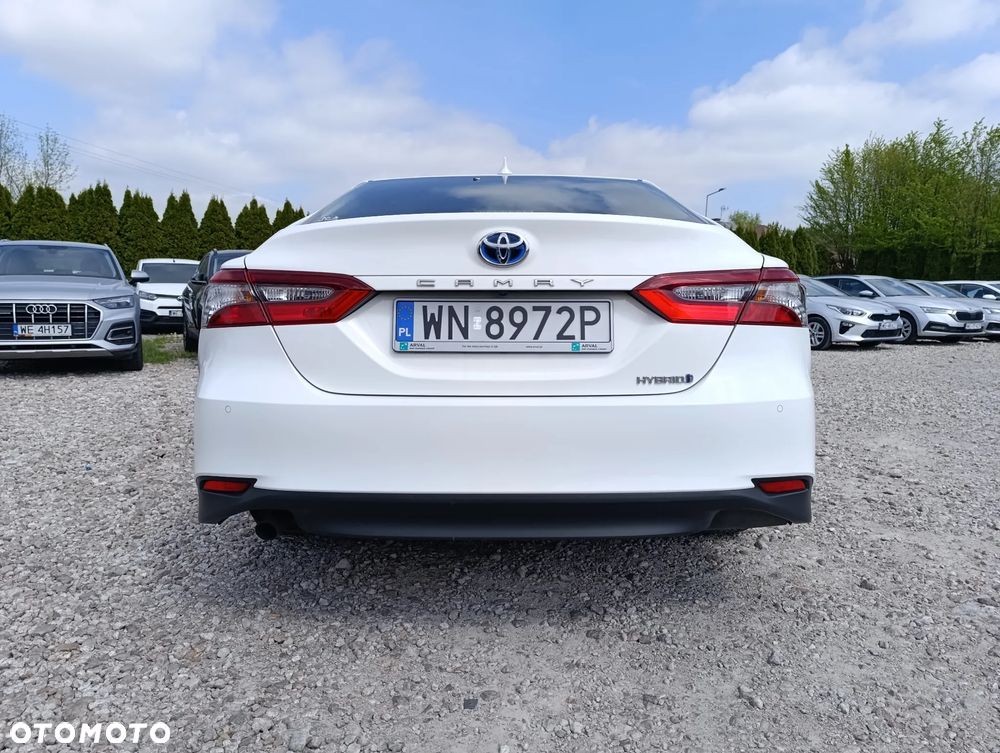 Toyota Camry 2.5 Hybrid Comfort CVT - 11