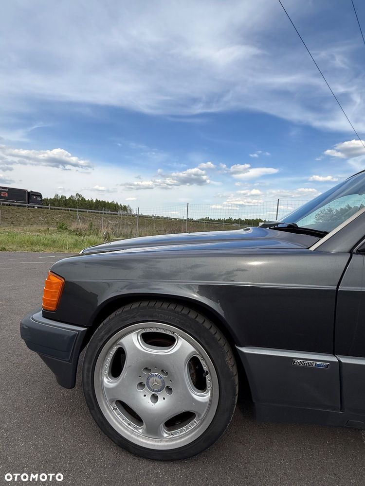Mercedes-Benz W201 (190) - 16
