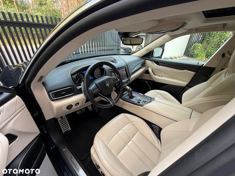 Maserati Levante S Granlusso - 26