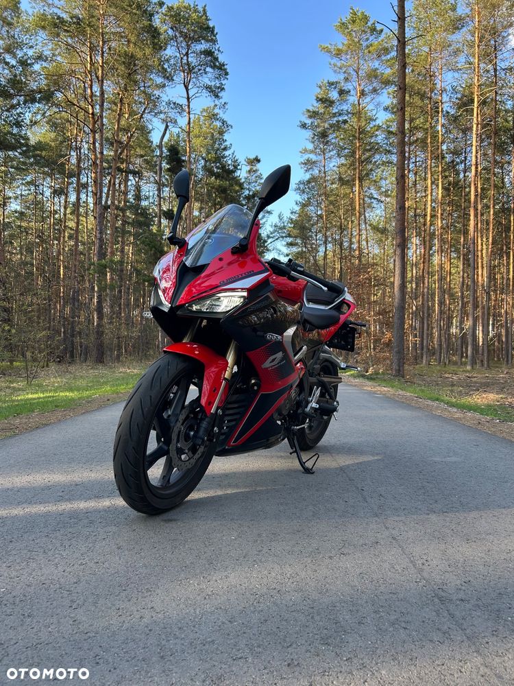 QJMOTOR SRK 125R - 3