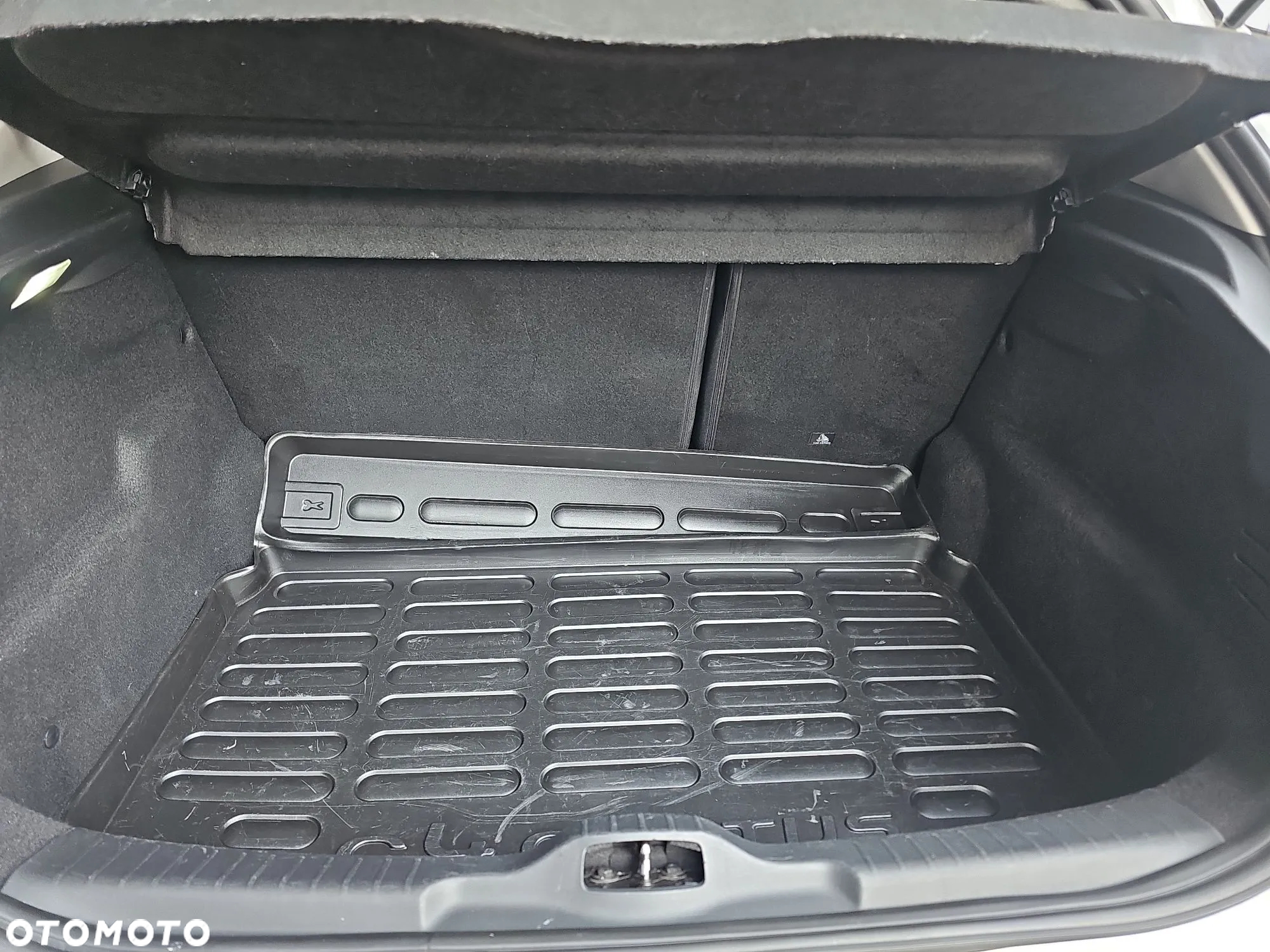 Citroën C4 Cactus 1.2 PureTech Shine S&S EAT6 - 15