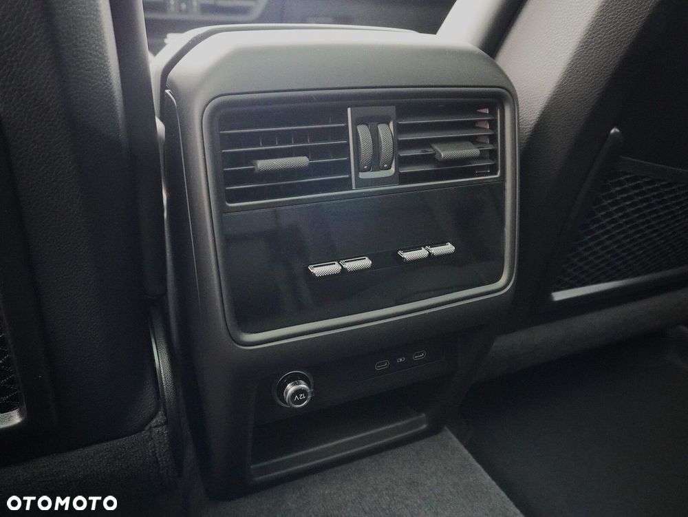 Porsche Cayenne E-Hybrid PHEV Black Edition - 35