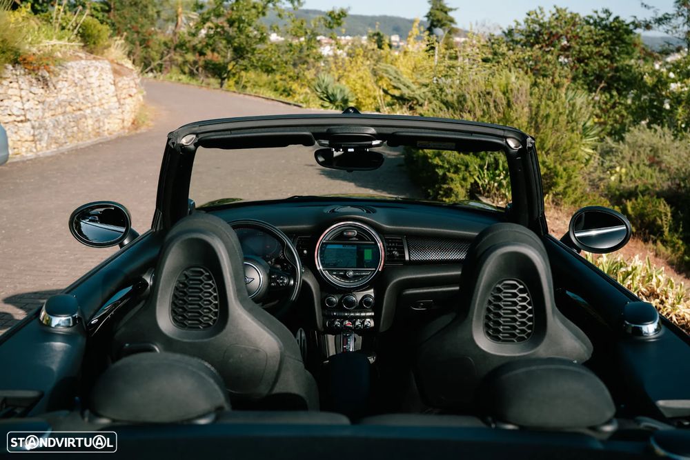 MINI Cabrio John Cooper Works Auto Desportiva - 22