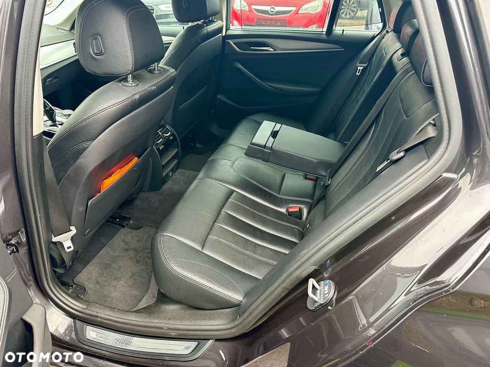 BMW Seria 5 520d - 25