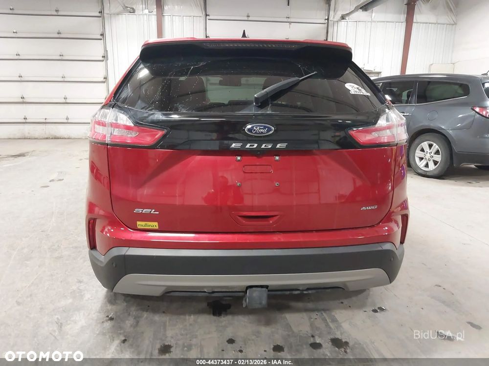 Ford Edge - 8