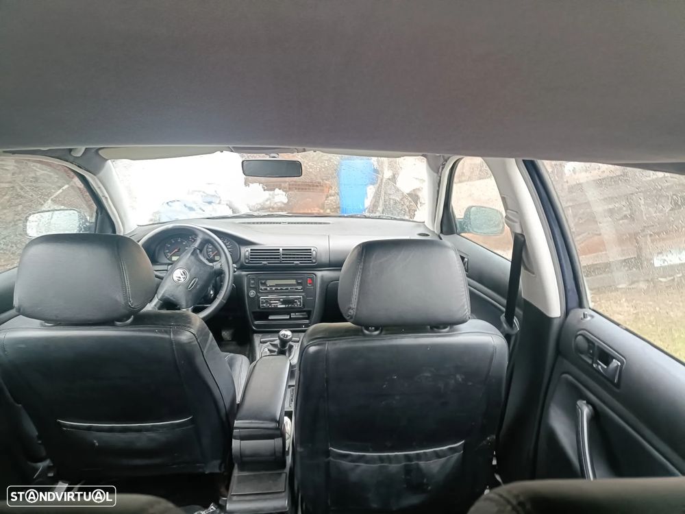 VW Passat Variant - 3