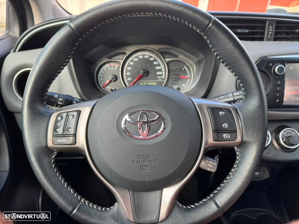 Toyota Yaris 1.0 VVT-i Comfort+P.Style - 11