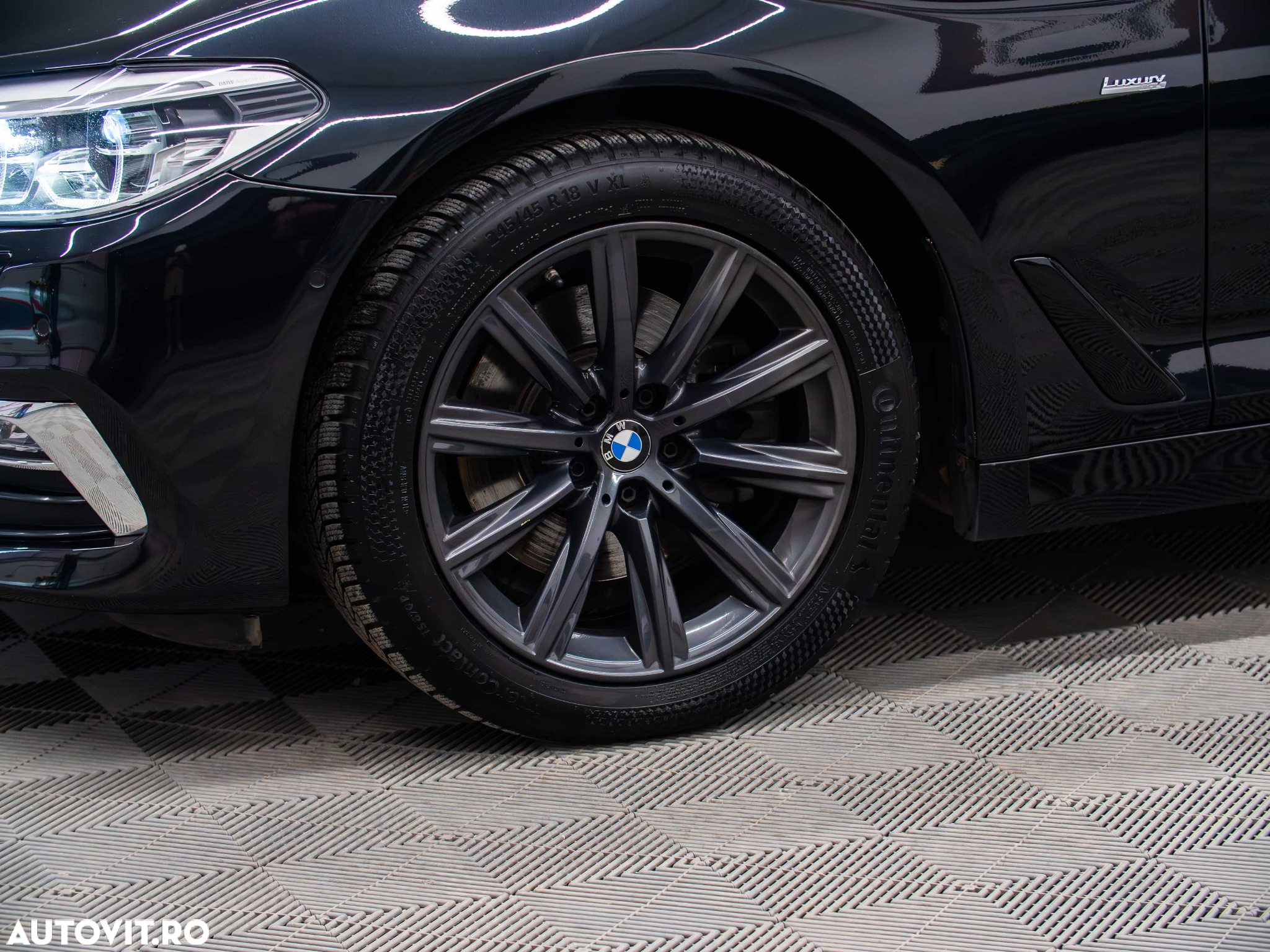 BMW Seria 5 520d xDrive AT - 13