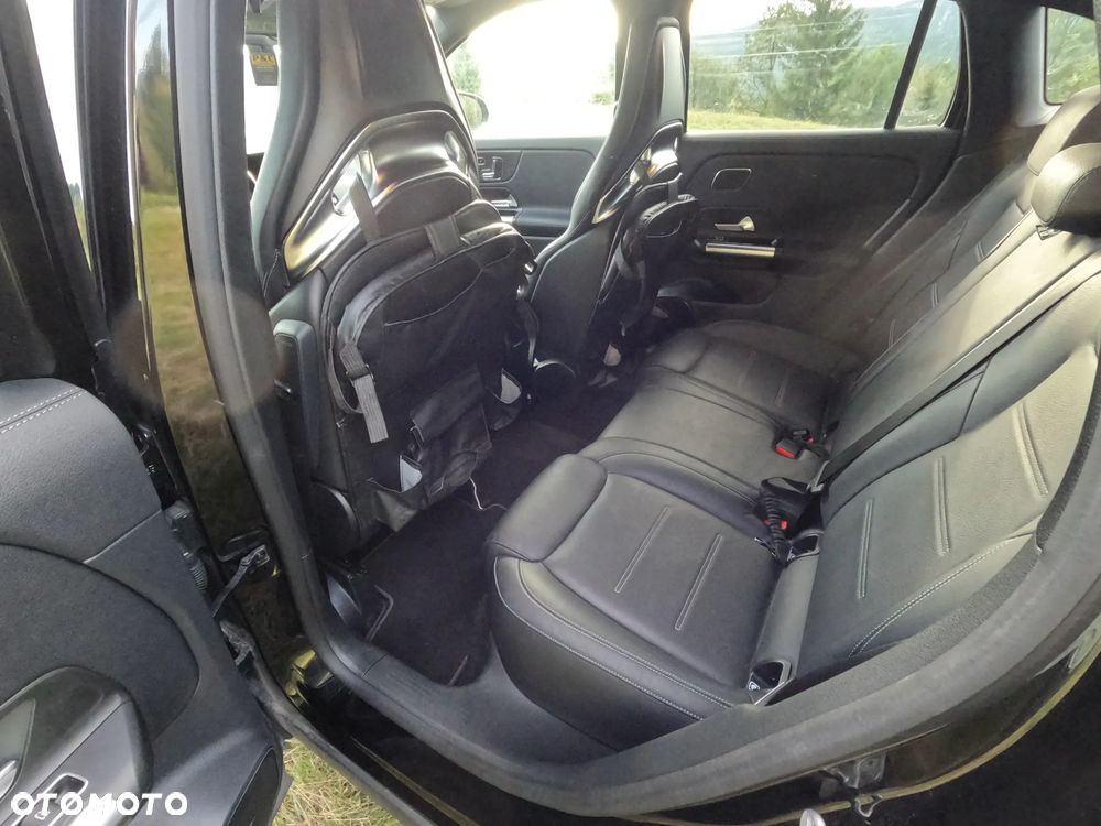 Mercedes-Benz GLA - 19