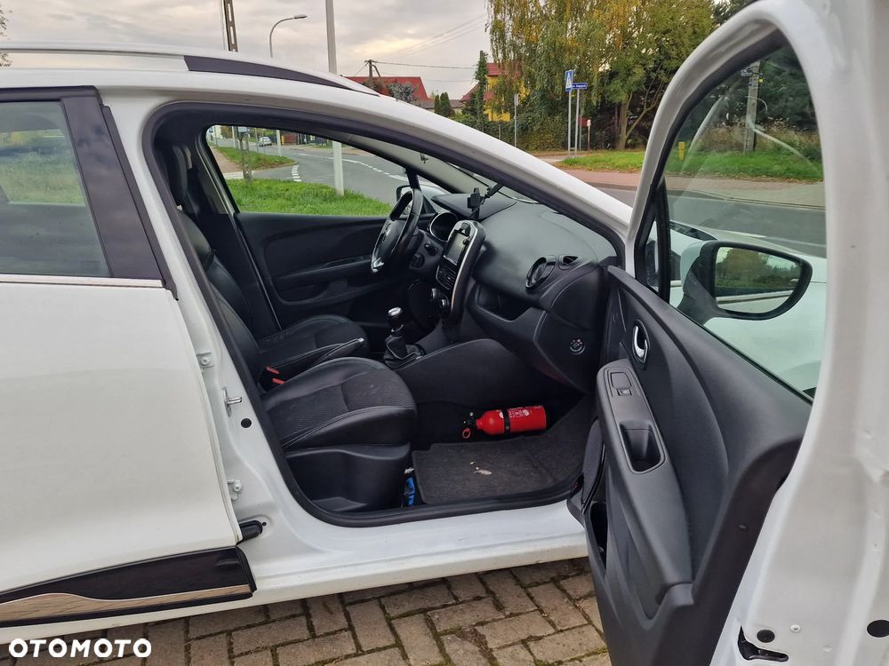 Renault Clio - 26