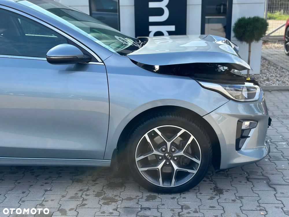 Kia Ceed - 4