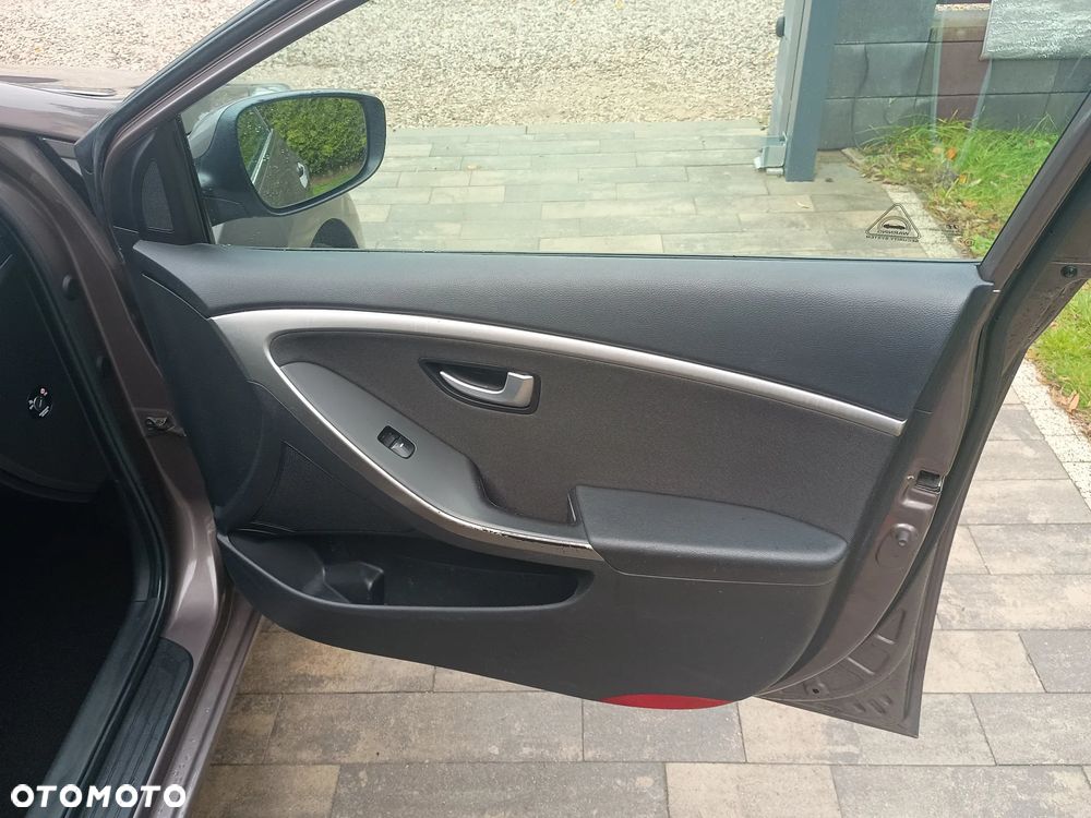 Hyundai i30 1.4 Comfort - 14