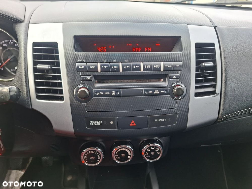 Mitsubishi Outlander 2.2 DI-D ClearTec 2WD Invite - 25