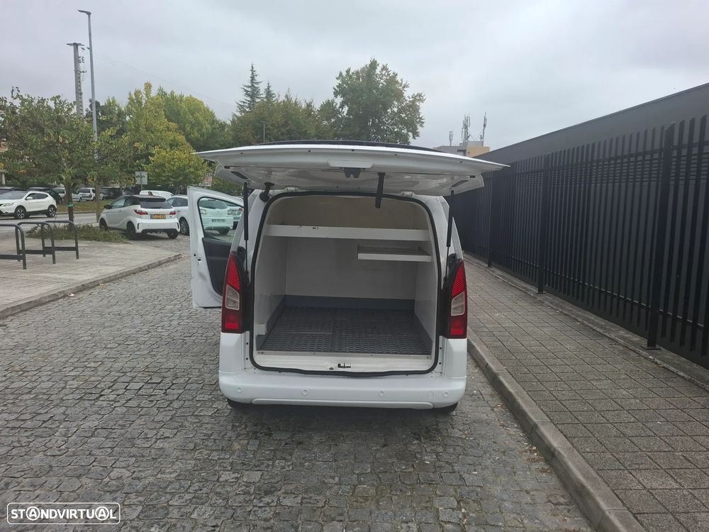 Peugeot PARTNER 1.6HDI 3LUG ISOTÉRMICO PEIXARIA/PADARIA ETC - 16