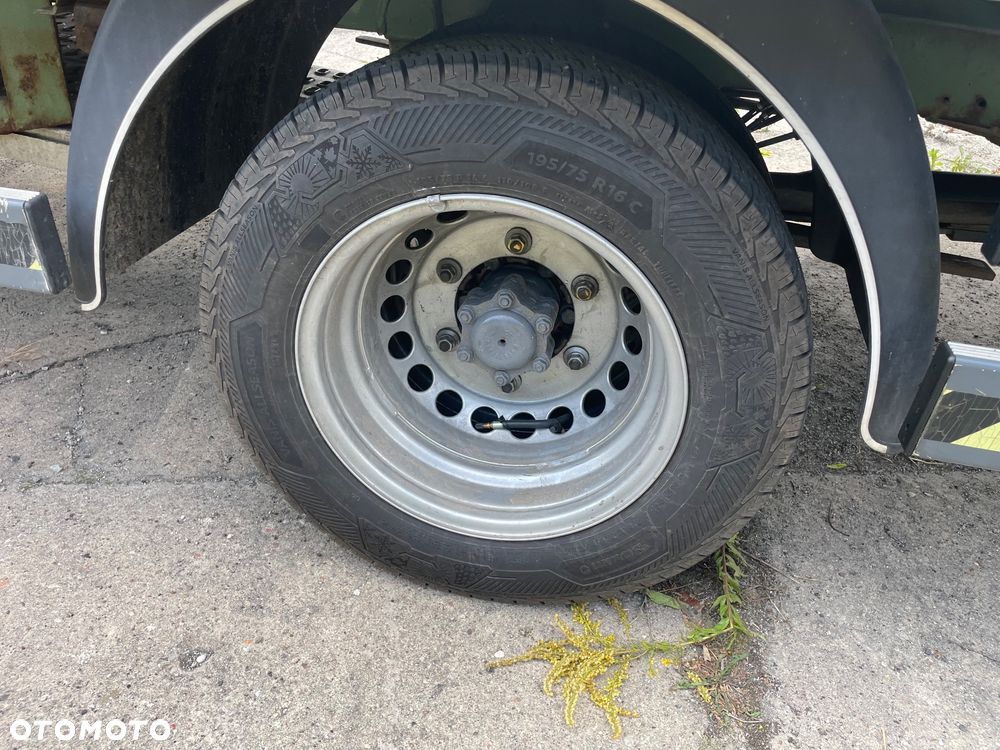 Mercedes-Benz Sprinter - 4