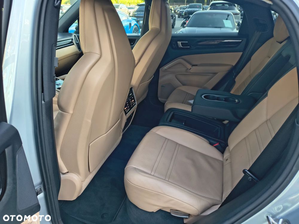 Porsche Cayenne Platinum Edition - 7